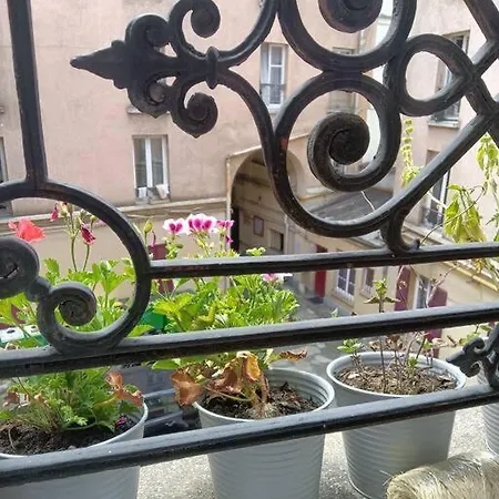 Chez Mathieu, Proche Du Centre De * Parijs